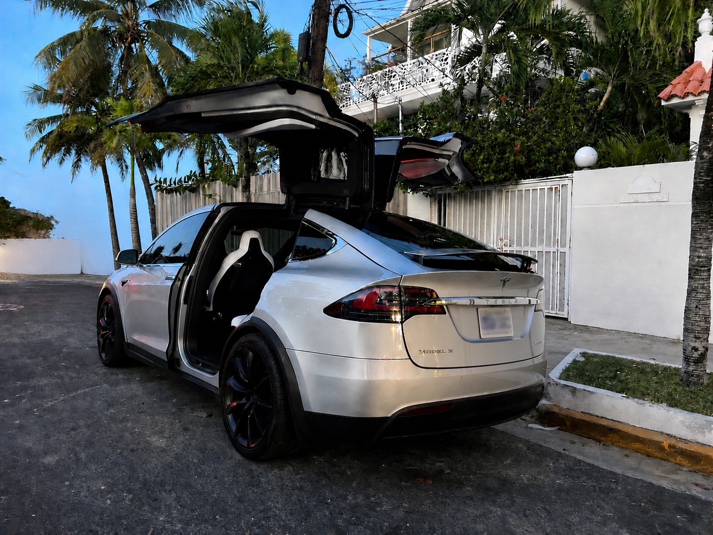 Tesla Model X P100D 2017 — 45,200 millas — San Juan PR
